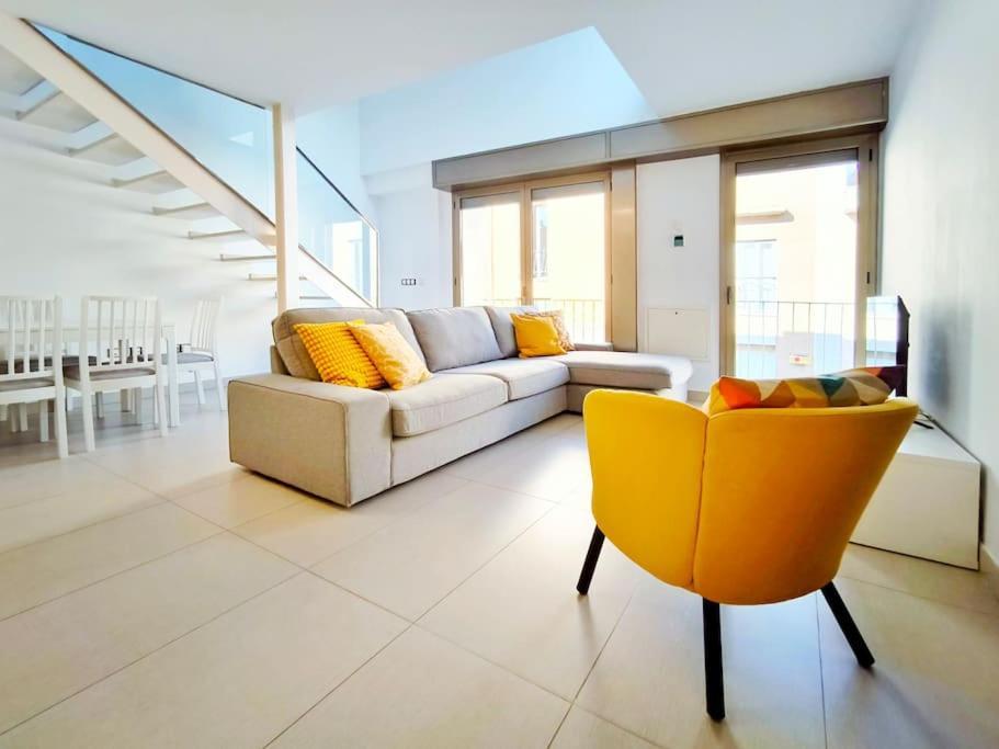 Moderno Apartamento Duplex En Terrassa Centro מראה חיצוני תמונה